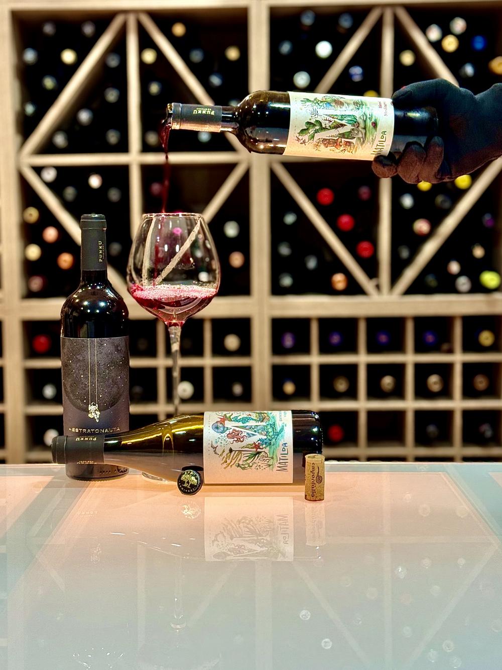 Bodega Punky y Antonio Jesus AkataVino