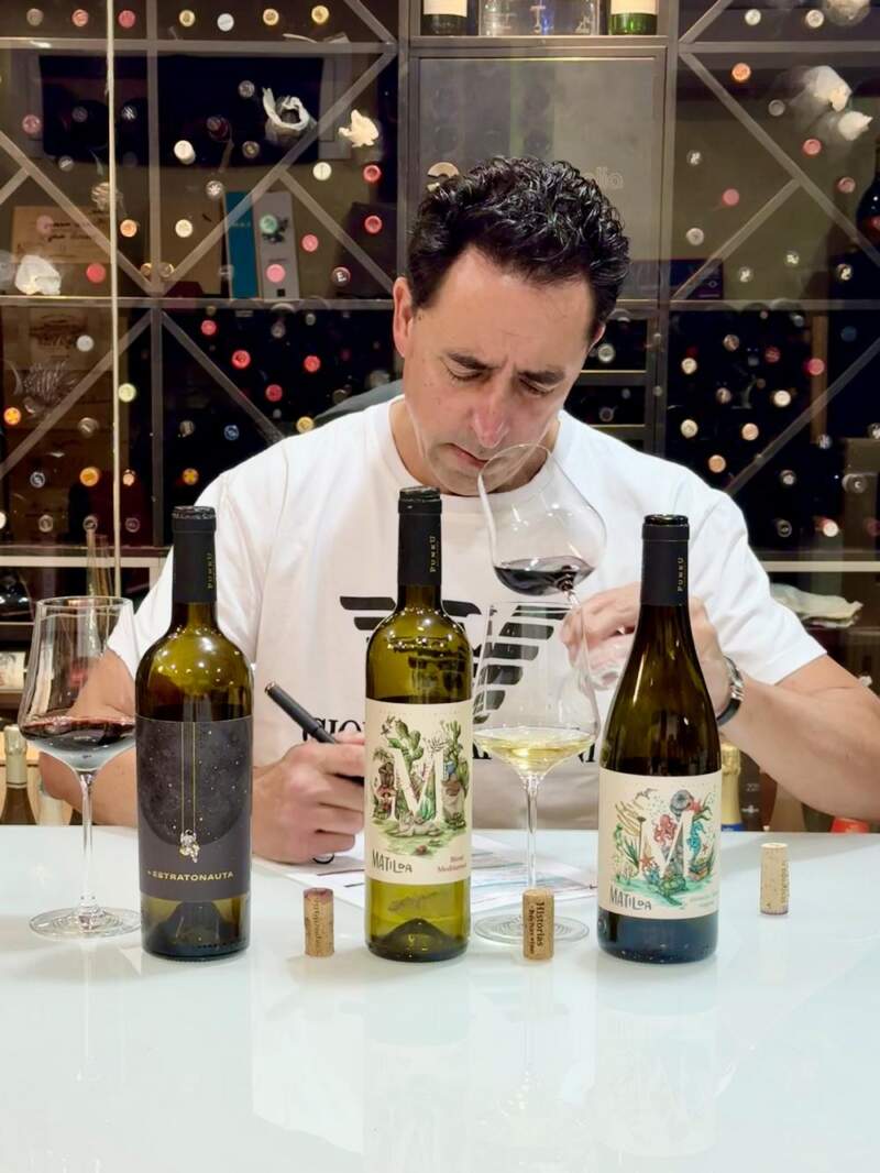 Bodega Punky y Antonio Jesus AkataVino